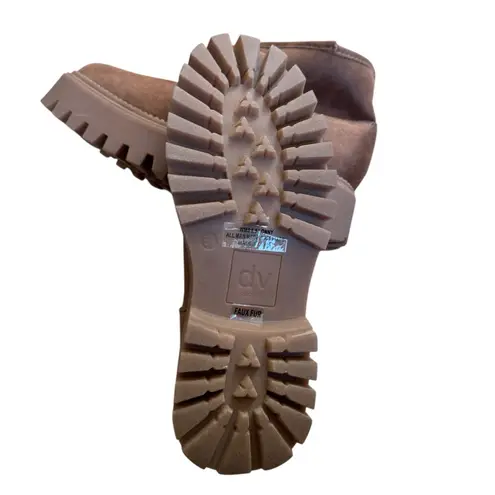 DV Dolce Vita Women's Lonny lug platform Ankle Bootie in Tan NEW Size 6.5