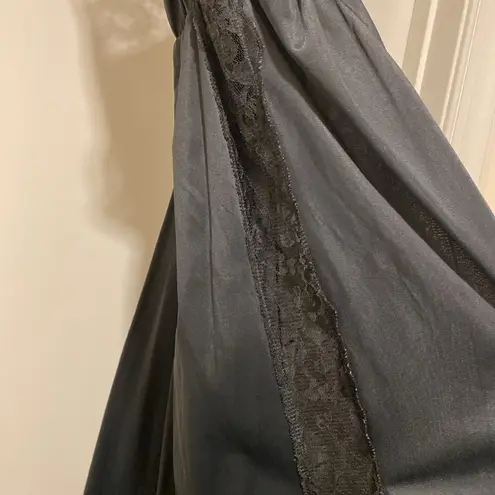 Vintage Black Negligee Lingerie Nightgown Size Medium?