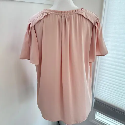 Current Air Feminine Sz Large Pleated Romantic Blouse in Soft Blush Pink Minimal