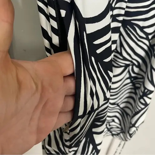 Coolibar Beach Shirt Womens Small White Black Iztapa UPF 50+ Hooded Tunic Zip Up