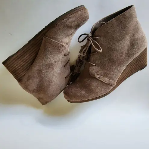 Dr. Scholls Dakota Stucco Suede Lace Up Wedge Booties Size 8
