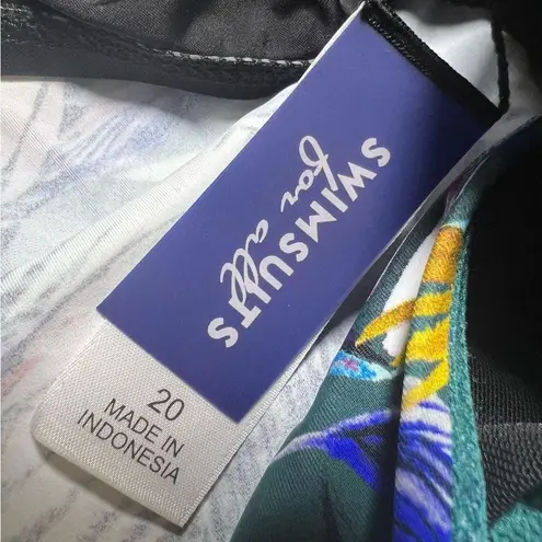 NWOT Swimsuits For All Palm Leaf Twist Front V