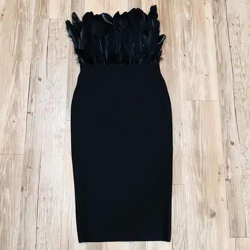 NWT BANDAGE MIDI DRESS WITH FRONT FEATHER DETAIL (BLACK) small