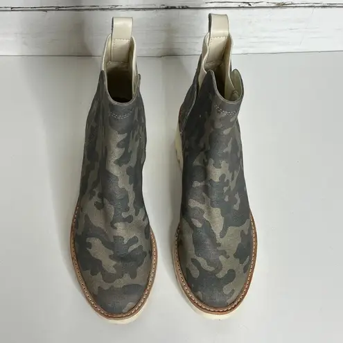 Dolce Vita Huey Chelsea Boot Camo Shoe Size 8.5 Green
