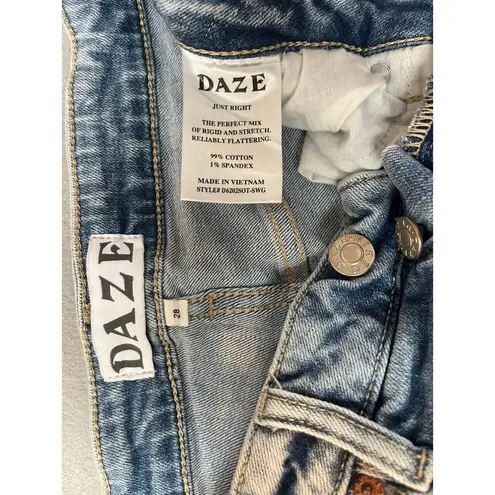 Women's Daze Distressed Light Wash Jeans Size 28 White