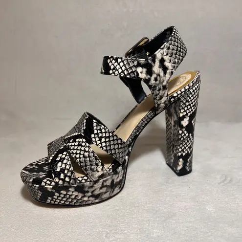 Guess Women's Lylah Platform Dress Sandals Strappy Size 7.5 M Black