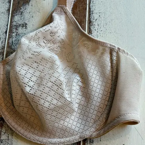 Wacoal Visual Effects Minimizer bra STYLE 857210 size 44C