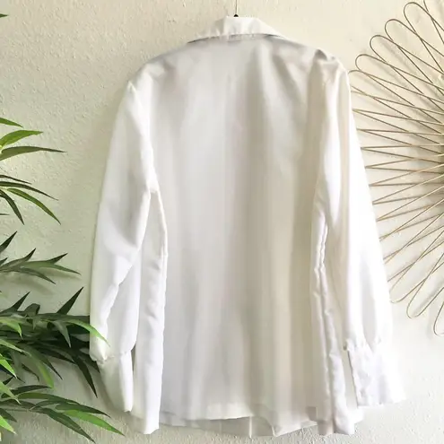 70s white large exaggerated collar oversized blouse with slightly puffy sleeves #70s #puffysleeves Size XL