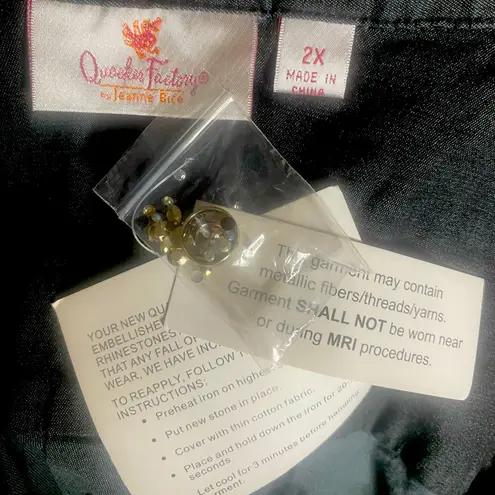 NWT Quacker Factory By Jeanne Bice
Halloween Witch Hat button down Blouse 2X Black