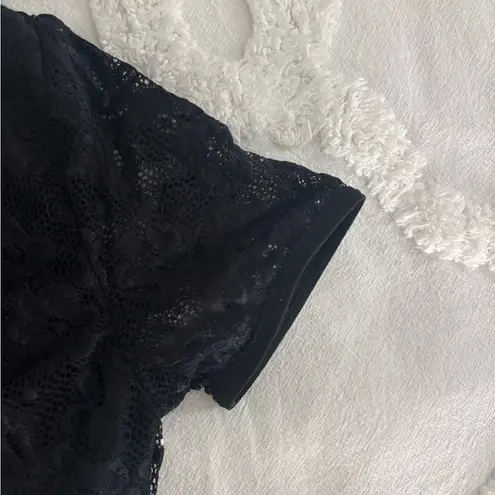 SheIn Black Lace V Neck Crop Top