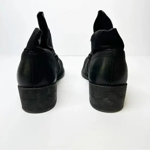 Seychelles Womens Size 5 Black Suede Deep V Side Booties Score