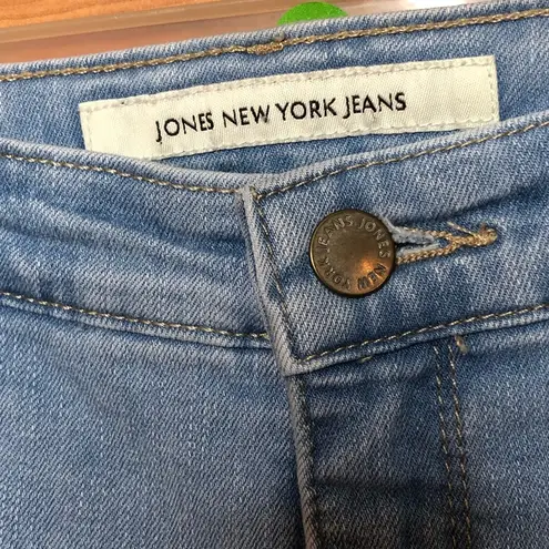 Jones New York  Jeans Soho Crop Size 10 light wash