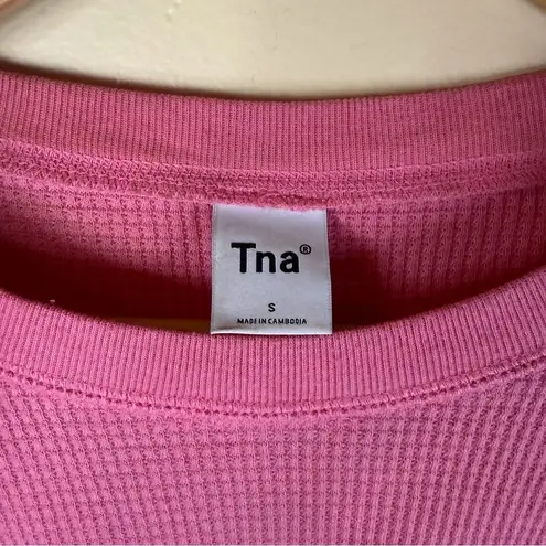 Aritzia TNA Waffle Knit Long Sleeve Barbie Pink Size Small Activewear Outdoor