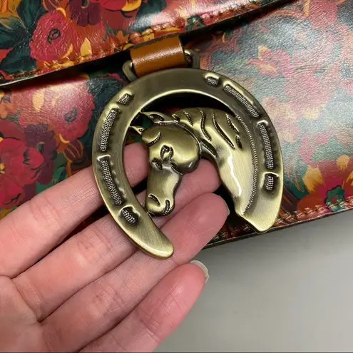 Patricia Nash Rustic Nature Laurentina Floral Crossbody Purse Horse Shoe Emblem