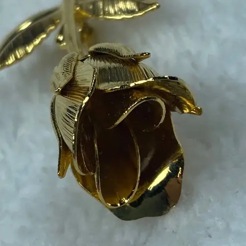 Gold Tone Long Stem Bud Rose Pin Brooch Leaves Stem Flower Vintage