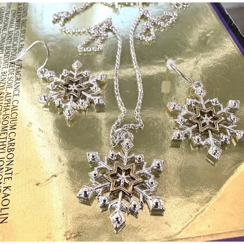 Snowflake Necklace Earrings Set 16" Chain New Reversible Festive Winter… Gold