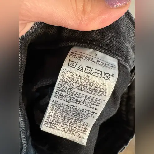 Old Navy 2/$10  Higher High Rise Sky- Hi A Line Short Super Smooth Pockets - Image 4