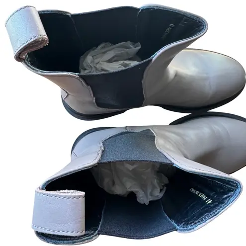 La Canadienne sz 41 Womens Braydon Sleek Leather Chelsea Lug Boot Chunky Fall Tan