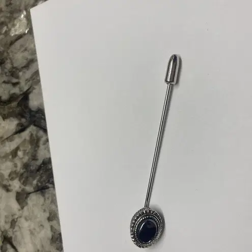 Pretty Sarah Coventry Signed SARAH Brooch Stick Lapel Pin Silver Tone / Grey