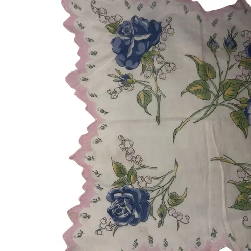 Vintage Blue Rose Floral Handkerchief – Scalloped Edge Cotton Hankie