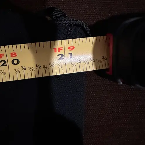 Evan Picone Black Boat Neck Tear Drop Flower Sequence Design In FrontSz 16.