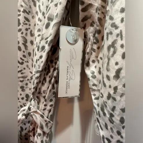 Marilyn Monroe Intimates Size Medium Women’s Robe Belted Lt Pink/gray Soft NWT