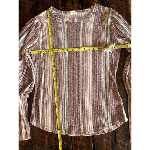 The Comfy Women's striped top by Above and  Beyond Size Medium