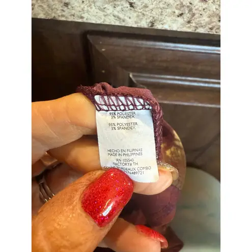 Daisy Fuentes Women's Long Sleeve Tee S Red Gold Tie-Dye