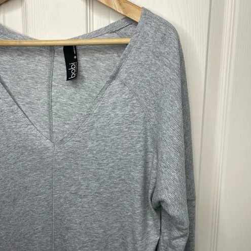 Bobi Los Angeles V Neck Long Sleeve Tee (Heather Gray) - Medium