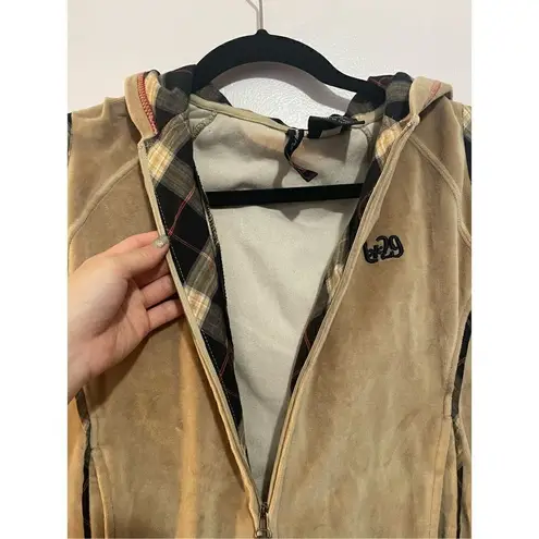 Lot twenty nine vintage vest size large Brown