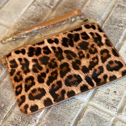 Boutique Leopard print wristlet, vegan leather, super cute New without tags