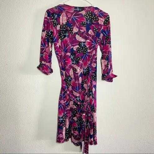 Diane Von Furstenberg  Wrap Dress 100% Silk Cuffed Sleeves Fuschia 4