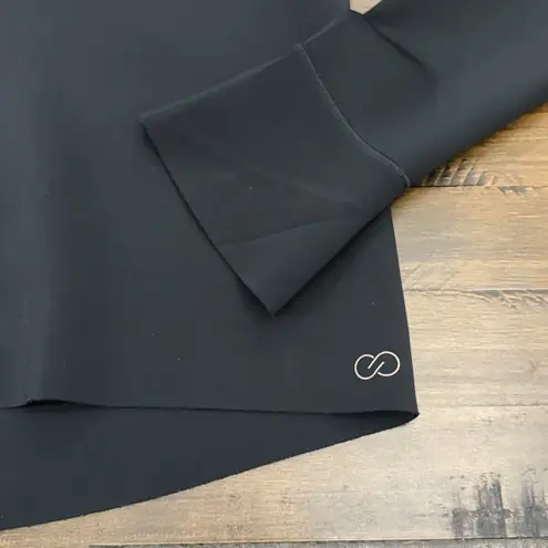 Calia by Carrie Underwood pullover jacket Small hooded athleisure Cropped Hoodie Black