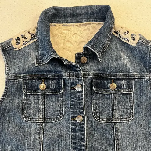 Sleeveless Denim Western Jean Vest with Lace Accents Women’s Size Large Blue