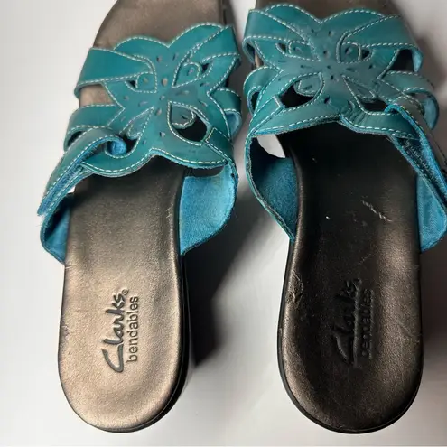 Clarks  Bendable Women Sandals Wedge Slip On Floral Strappy Leather 9.5 Teal Blue