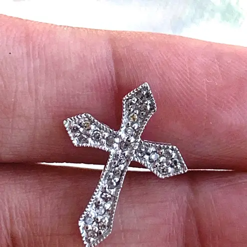 10k White Gold Diamond Cross Slide Pendant
