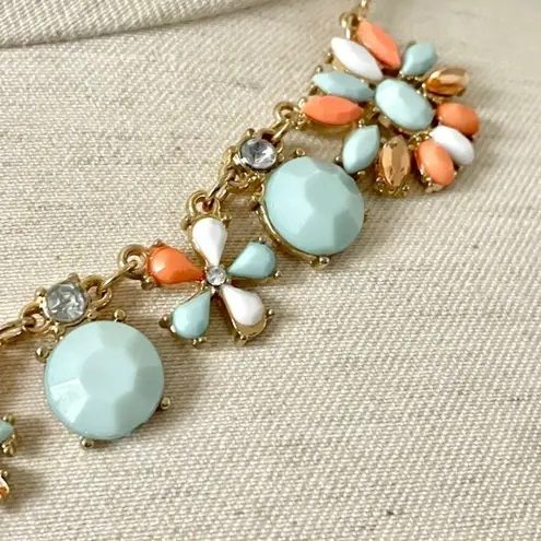 Beaded rhinestoneāstatement necklace