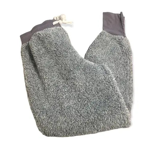 Jaclyn Intimates Jacyln Intimates🦎 Sherpa Pajamas - 2 Pcs🌵