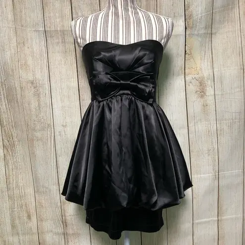 Xxi Formal Black Bow Tie Medium Mini Cocktail Dress