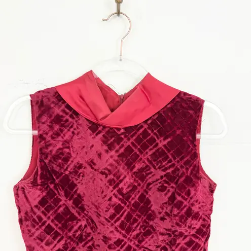 Vintage 1960s Red Velvet Sleeveless Mini Dress with Satin Collar Size XS