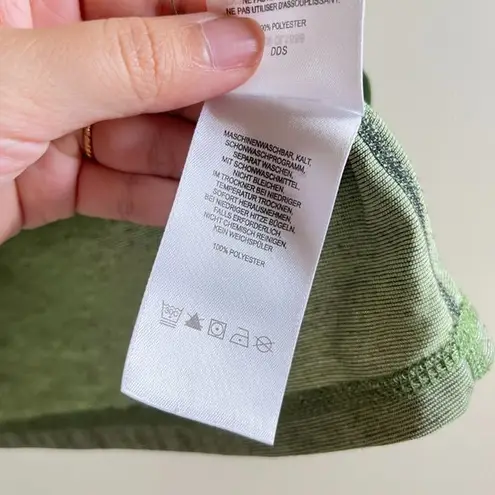 Mountain Hardwear M Women's Green Short Sleeve Activewear Top Lightweight Base