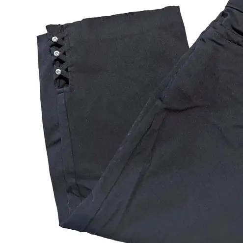 89th & Madison Pants Black Cris Cross Design Capri