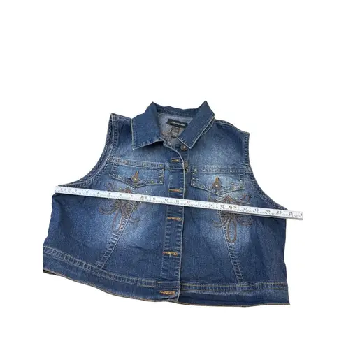Ashley Stewart Womens Blue Denim Embroidered Vest Size 14/16 SKU 7415