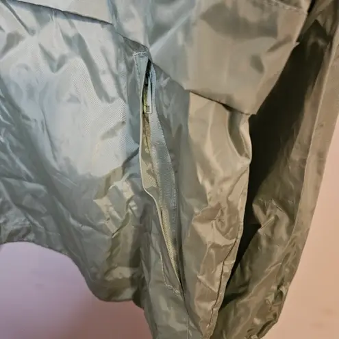 FabFitFun x Bala Running Jacket Break Away Womens L/XL $80 Light Green NEW Size L