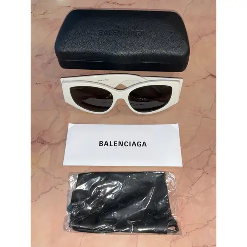 Balenciaga Max Sunglasses in Ivory New with Case Womens BB0258S-003 Sunnies