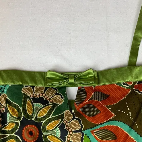 Robbie Bee size medium vintage Vibrant Floral Dress fit flare green pin up