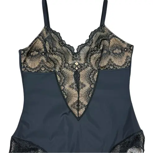 Pinsy Sculpting Lace Shapewear Bodysuit Black Size Large EUC