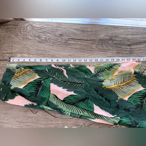 Beach Riot  Avery Palm Print Crop Pants Women’s M Pink Green Tropical Resort