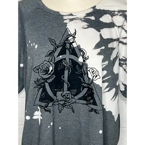 Harry Potter/Torrid Deathly Hallows split tone long sleeve sweatshirt Size 2(2X) Gray