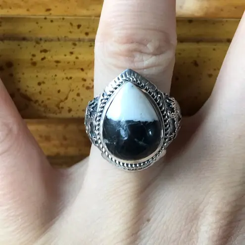 Natural White Buffalo Sterling Silver Ring Size 7 Black